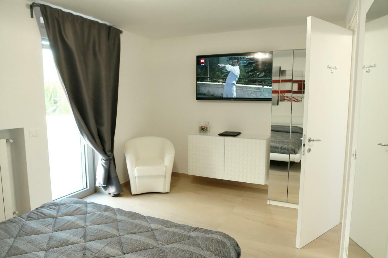 Bed and Breakfast Dal Signor Wolf Пецце-ді-Ґреко Екстер'єр фото