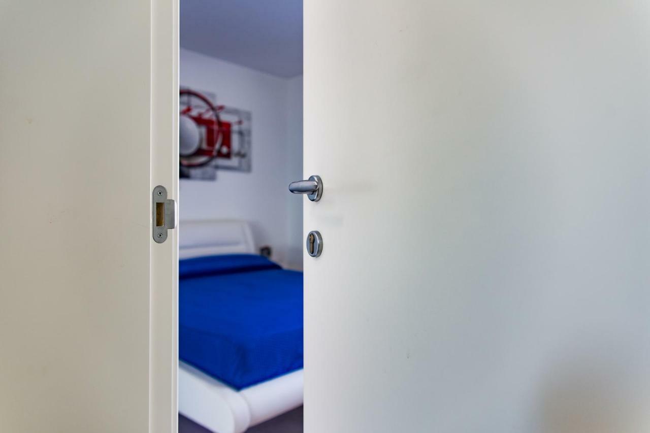 Bed and Breakfast Dal Signor Wolf Пецце-ді-Ґреко Екстер'єр фото